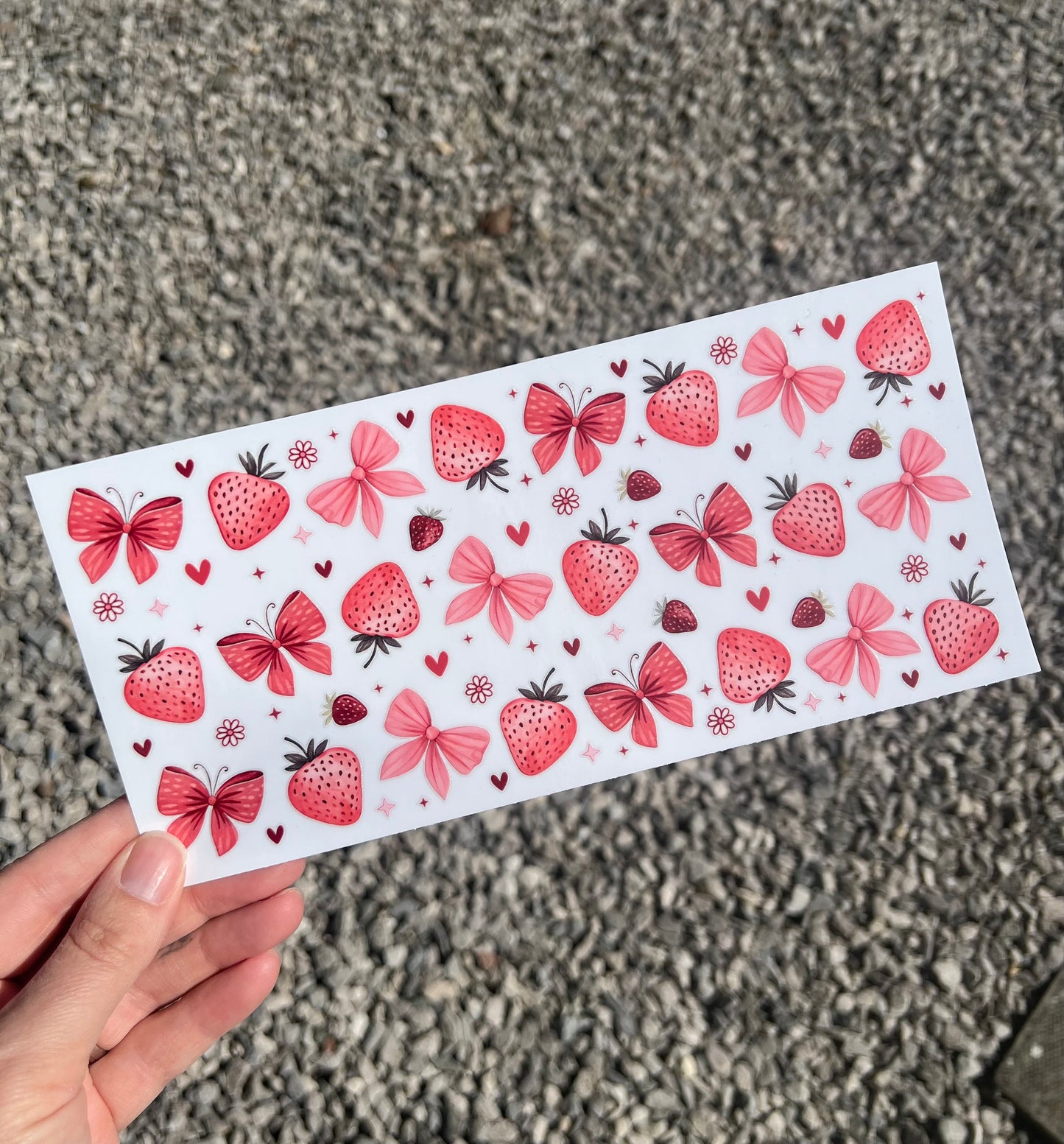 Strawberry Bows 16oz UVDTF